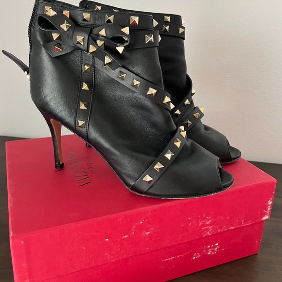 Valentino Rock Stud Open Toe Booty - Picture 4 of 4